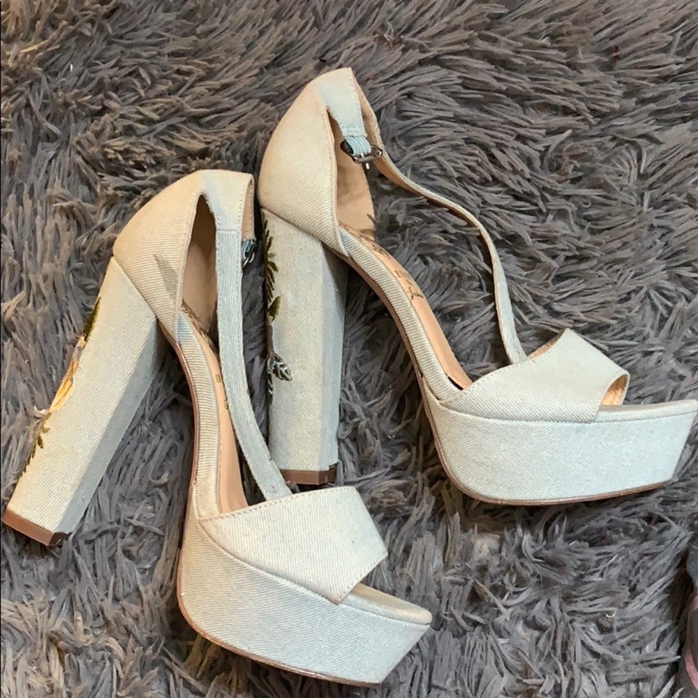 High Heels (Open toed platforms)